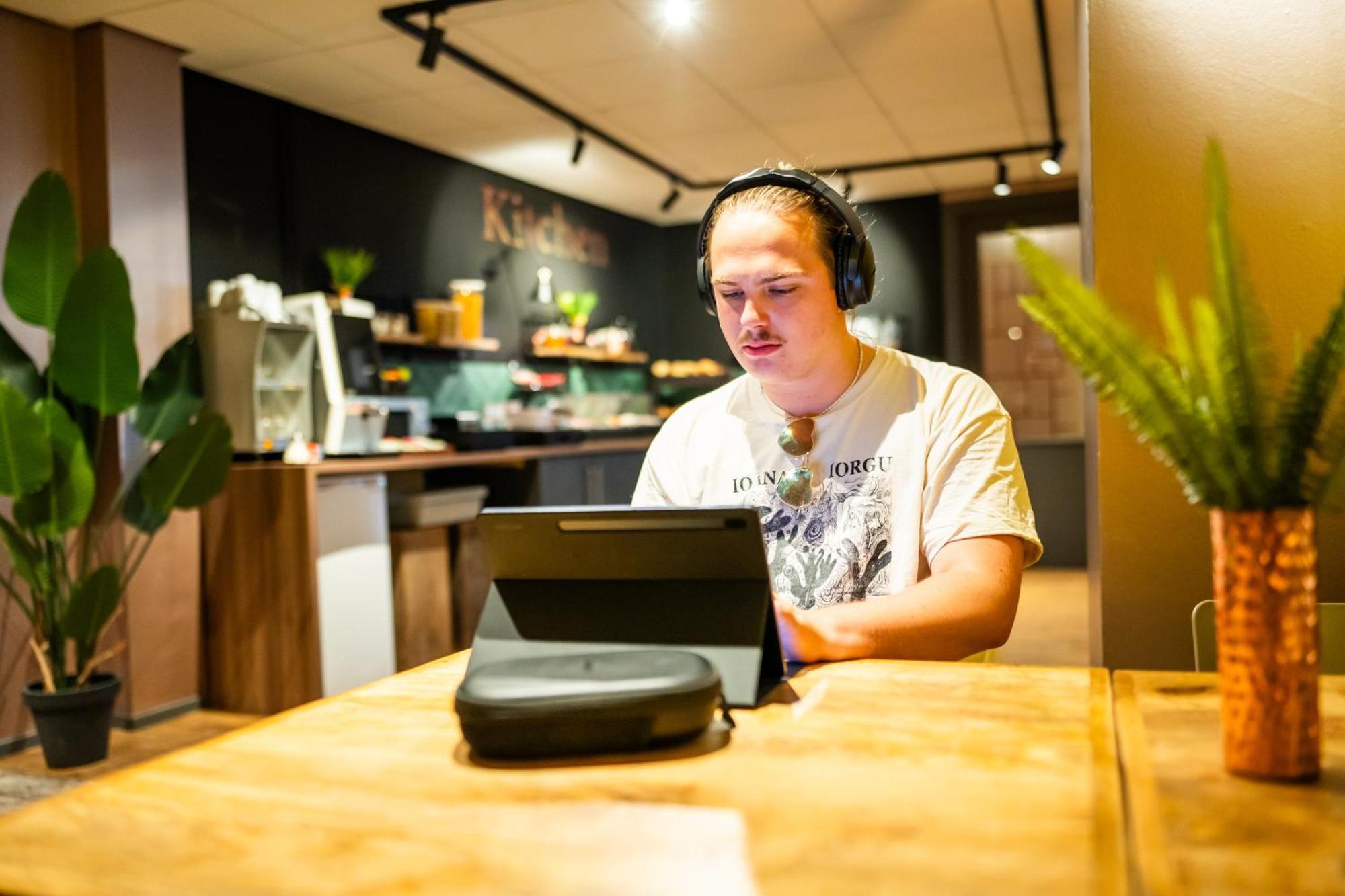 Bud Gett Hostels Groningen Exterior photo